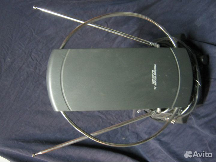 Антенна комнатная с усилителем