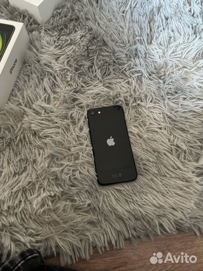 iPhone SE (2020), 64 ГБ