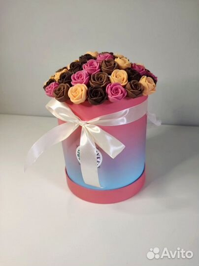 Шоколадные Розы - 51 шт в Шляпной Коробке