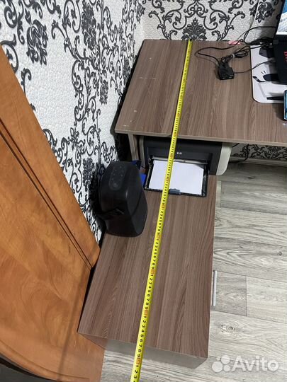 Стол офисный угловой с тумбой