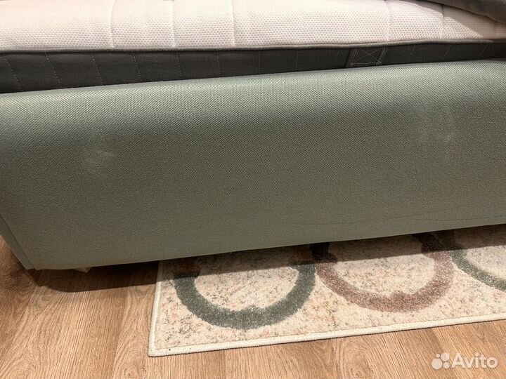 Кровать с матрасом