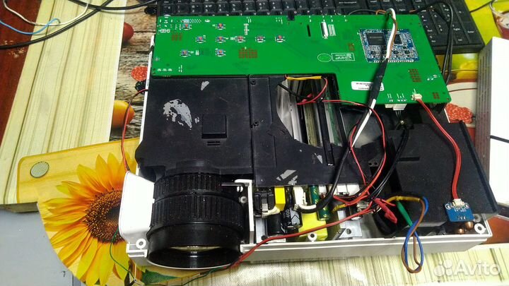 Проектор touyinger T26L на запчасти