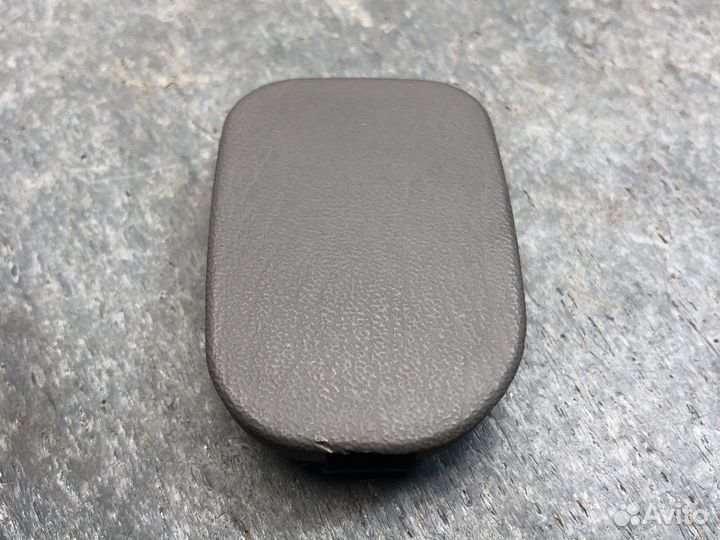 Прав заглушка торпедо Cube z10