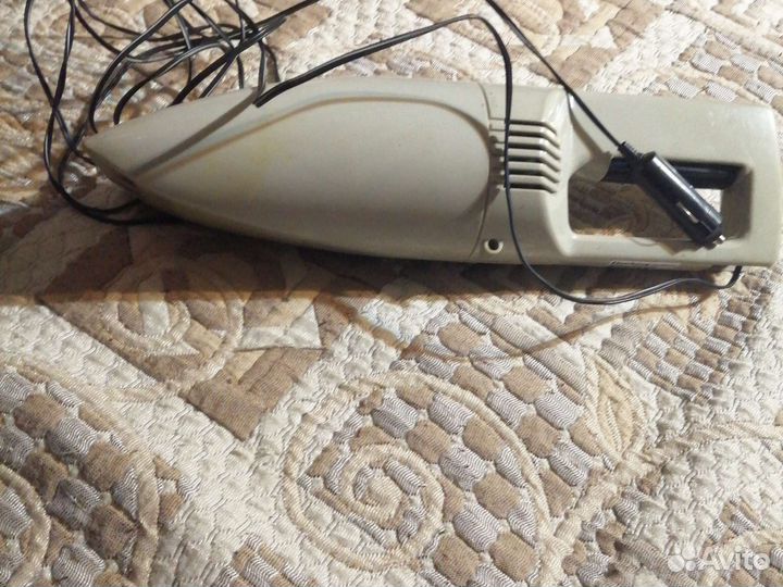 Автомобильный пылесос