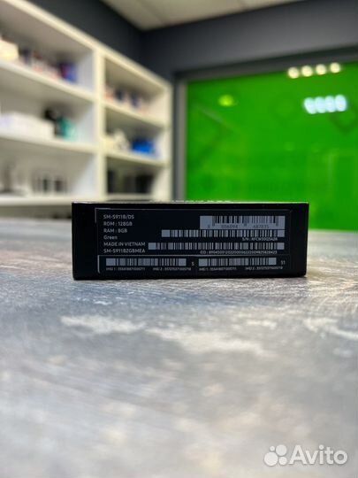 Samsung Galaxy S23, 8/128 ГБ