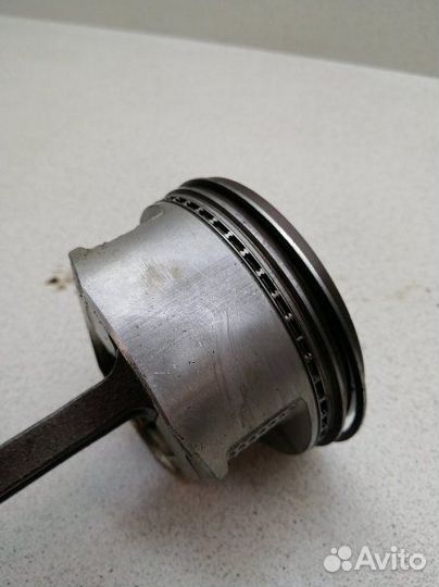 Поршень с шатуном левый Toyota Harrier MCU10W