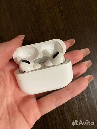 Оригинальные наушники AirPods Pro