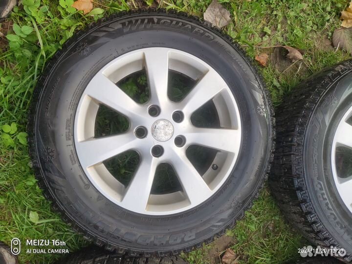 Roadstone Winguard WinSpike 215/65 R16 102T