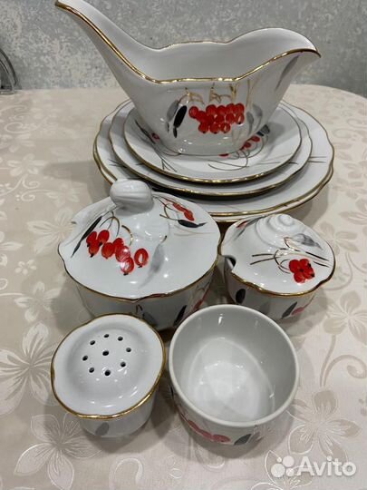 Набор столовой посуды