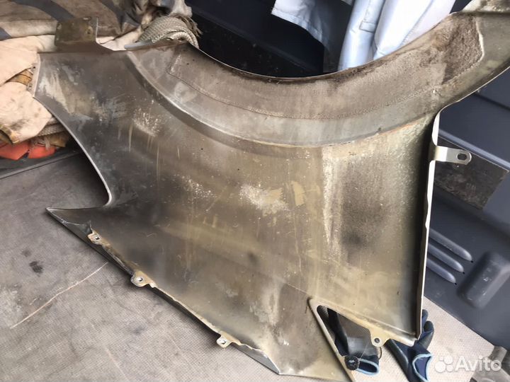 Передние крылья на 906