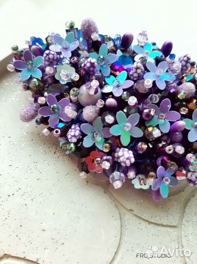 Брошь ручной работы Сирень