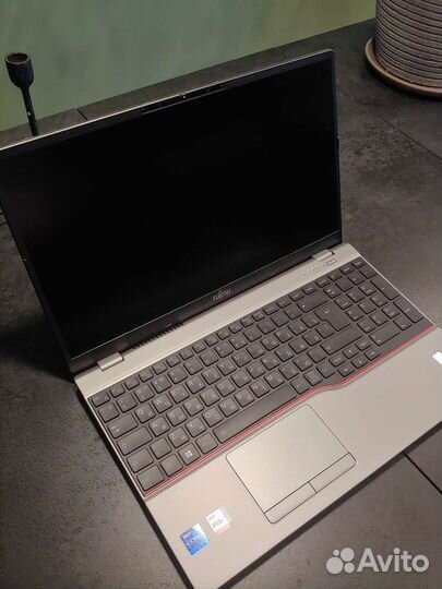 Ноутбук Fujitsu Siemens Lifebook U7511