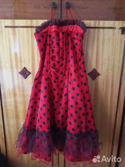 Платье для девочки новое