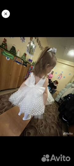 Платье белое 104