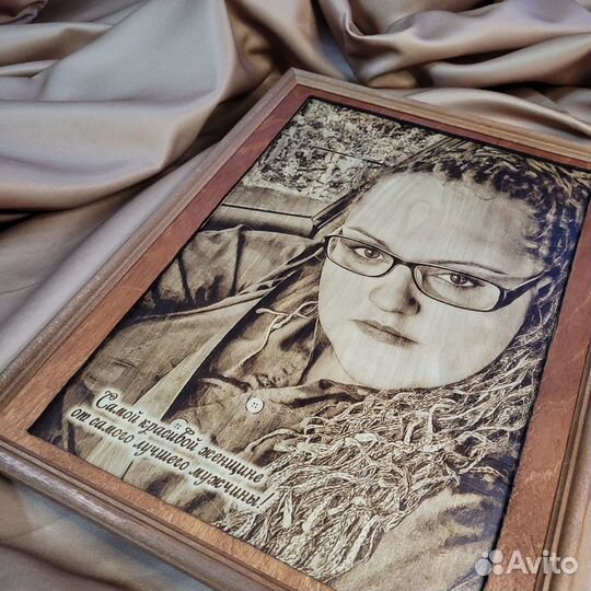 Фото на дереве подарок