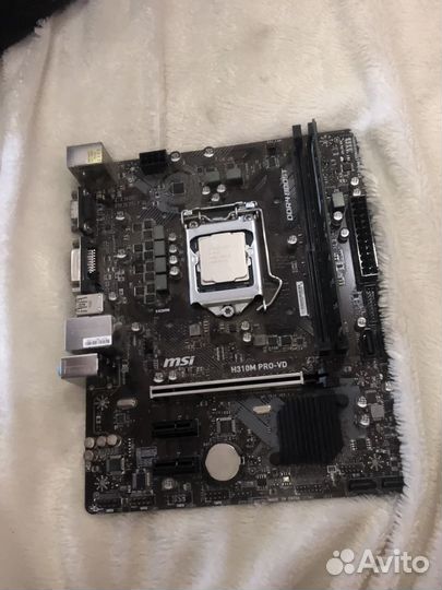 Материнская плата с процессором