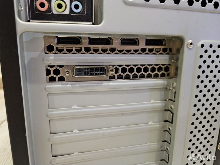 Продам системный блок i3-8100