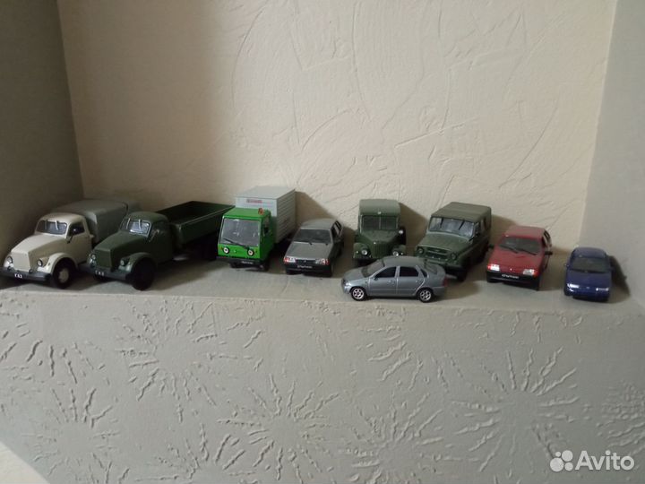 Модель автомобиля металл