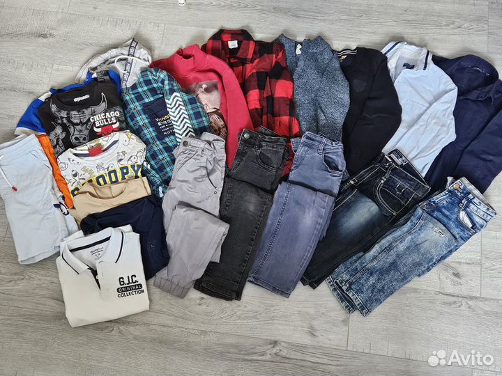 Вещи на мальчика (122-140) джинсы, рубашки, поло