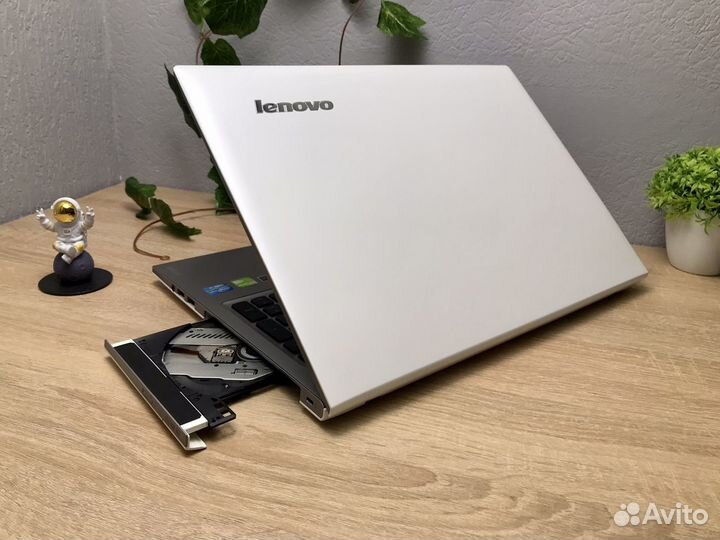 Ноутбук Lenovo для игр на мощном i7/6gb/SSD/nvidia