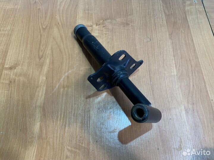 Отбойник передний левый Bmw e38