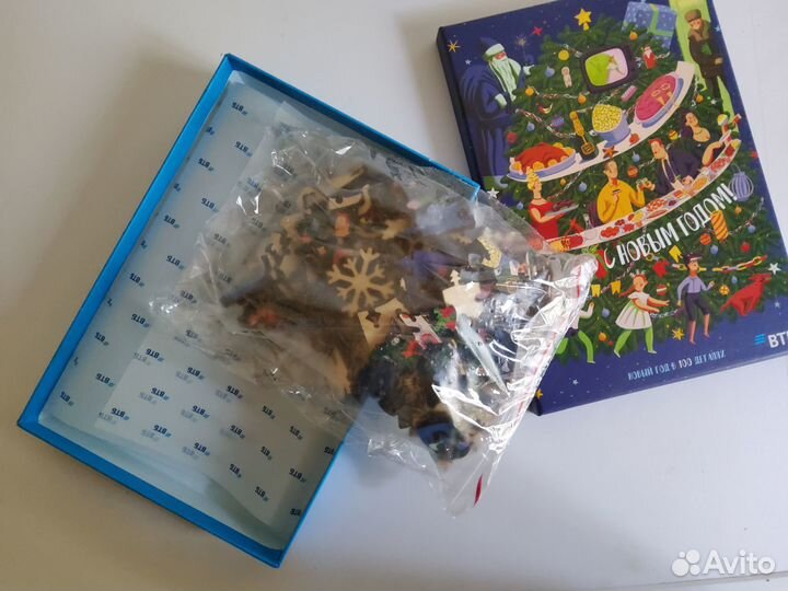 Мозайка 100, Новый год в 100 деталях