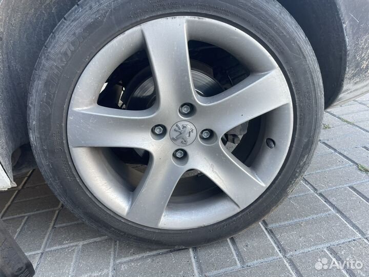 Комплект летних колес r17 Peugeot