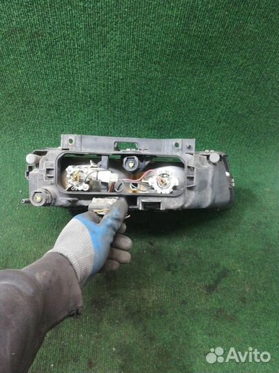 Фара Citroen Xantia (1993-2001)