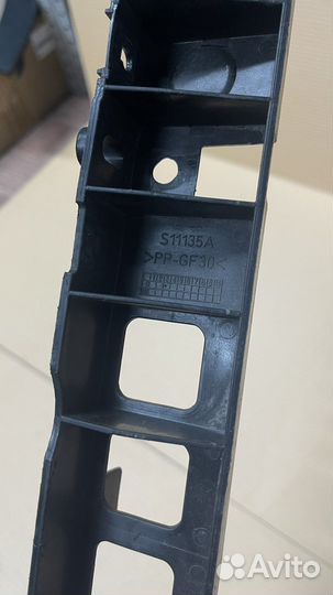 Кронштен воздуховода радиатора BMW X1 F48