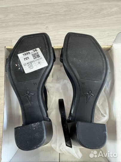 Босоножки черные 36