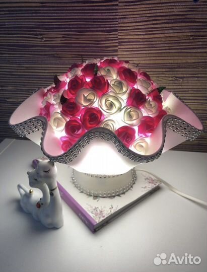 Подарок светильник настольный цветы ночник