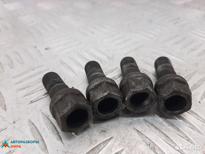 Болт колесный Citroen Xsara Picasso рест. 2006