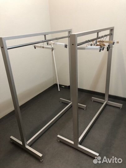 Рейл для одежды