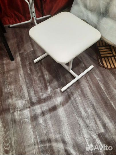 Подставка для ванночки для педикюра