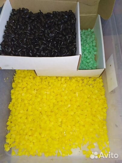 Комплект мисочек для вывода пчелиных маток