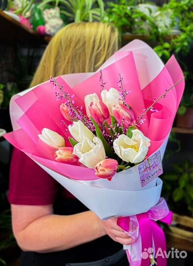 Тюльпаны розы цветы