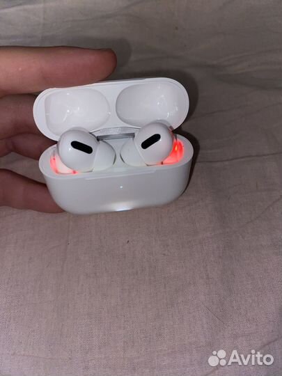 Беспроводные наушники apple airpods