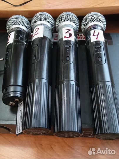 Радиомикрофоны AudioVoice VHF401-4VM
