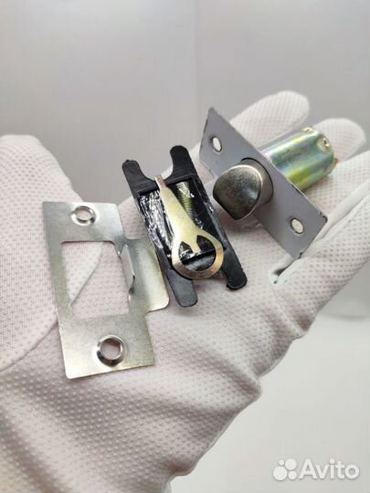 Дверная ручка врезная