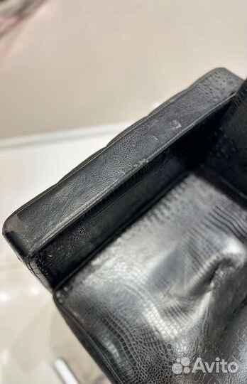 Парикмахерское кресло