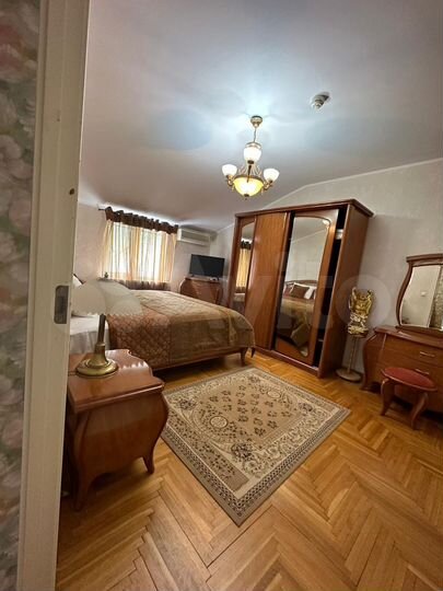 3-к. квартира, 150 м², 2/2 эт.