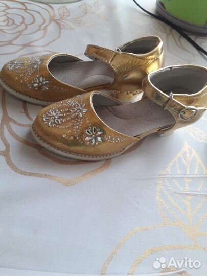 Туфли для девочки
