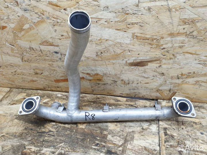 Патрубок системы охлаждения Audi R8 4.2 2008