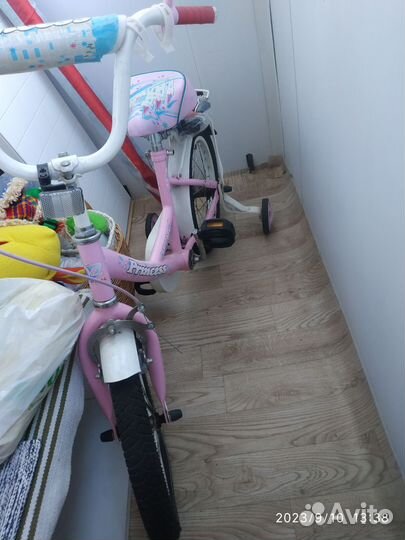 Трехколесный велосипед