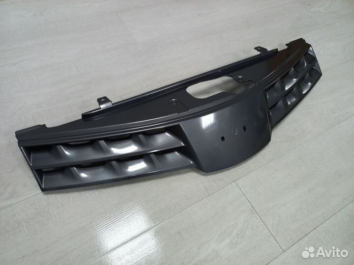 Решетка радиатора Nissa Note 2005-2012 цвет Графит