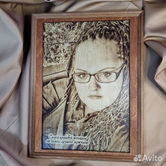 Фото на дереве подарок