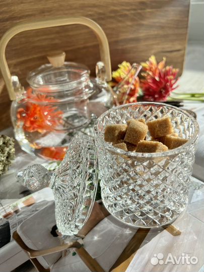 Конфетница, сахарница