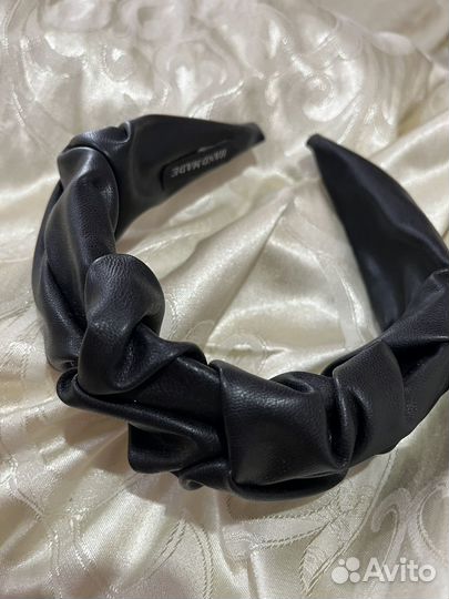 Ободок для волос черный