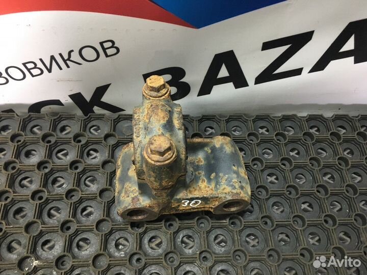 Кронштейн переднего стабилизатора