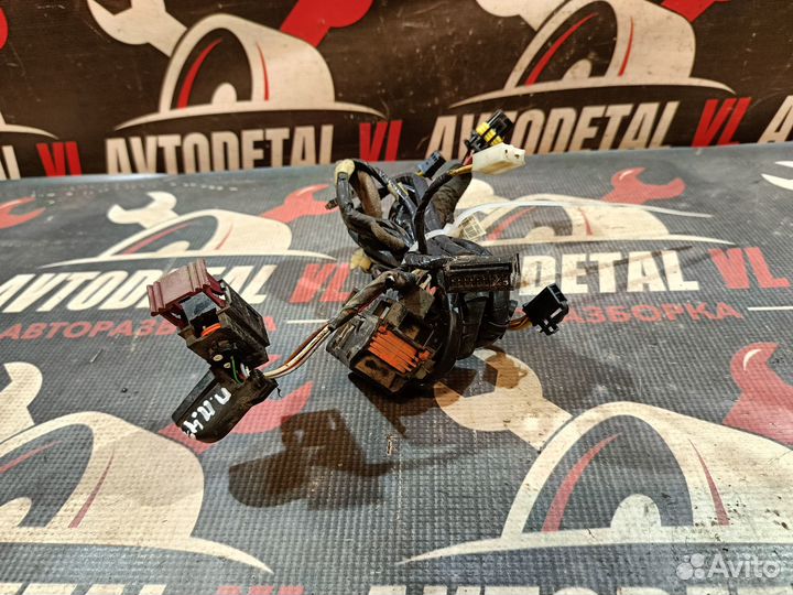 Коса двери передней Opel Astra H